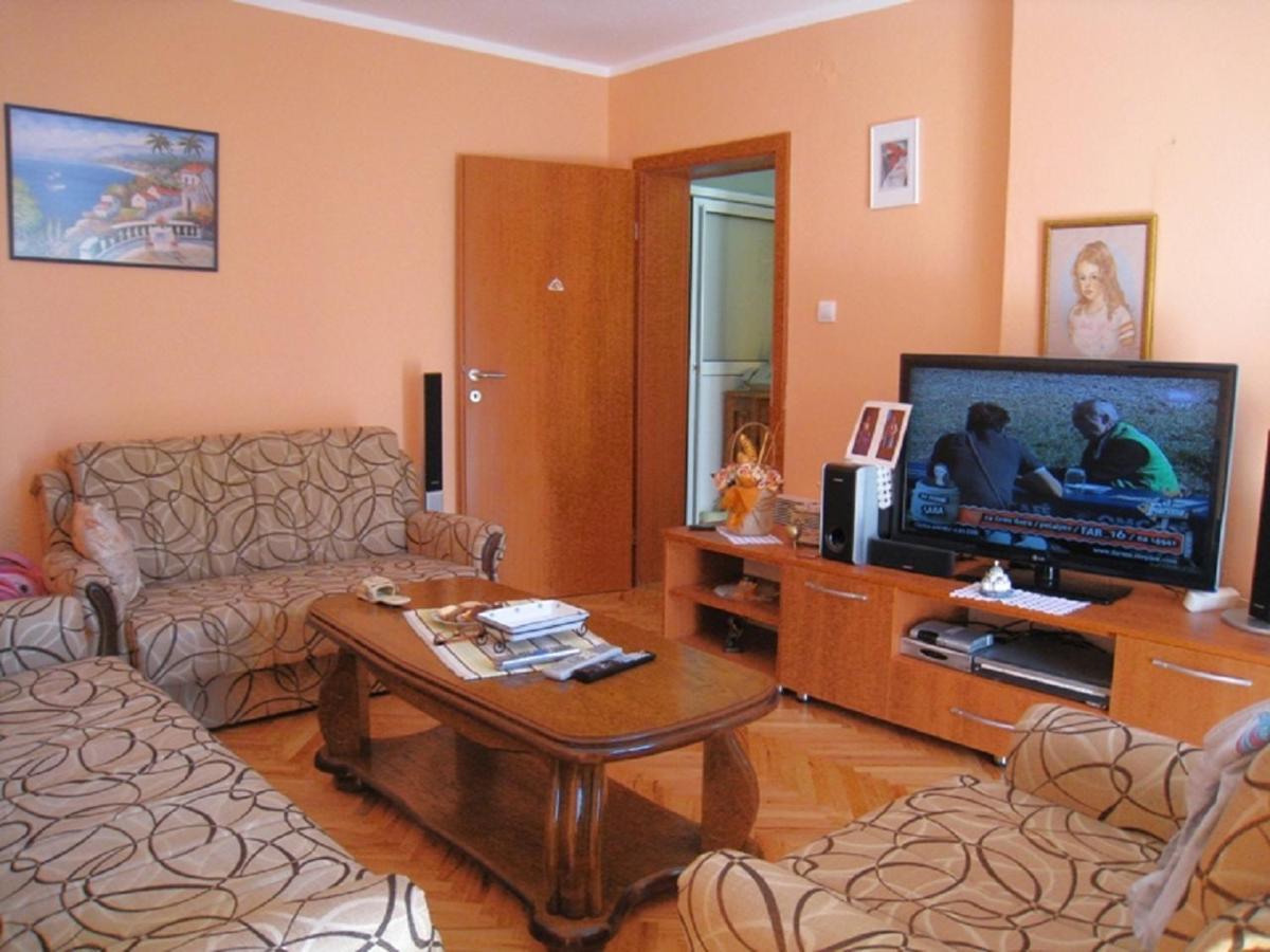 Apartment Stana Petrovac Екстер'єр фото